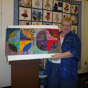 Patsy taught us how to sew a MELONS AND CURVES QUILT