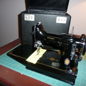 Centennial Singer Featherweight 221