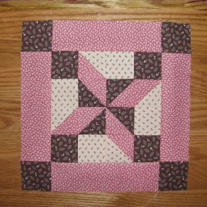 JUNE QUILTER\'S CORNERS bom