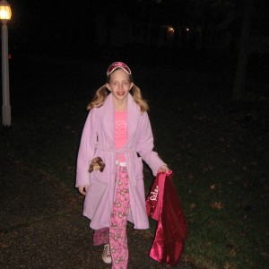 leanna-trick-or-treating leanna-trick-or-treating
